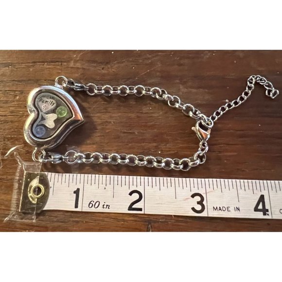 Joy of Shopping Dentist Assistant Tech Heart Floating Charm Bracelet Silver - Picture 7 of 13